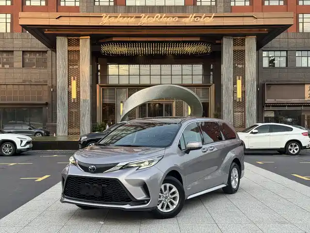 Toyota Gravia Grevia 2023 2.5l Hybrid Comfort Edition — фото
