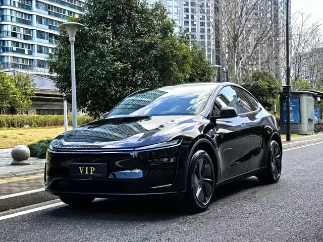 Tesla Model Y Model Y 2026 facelift long-range rear-wheel drive version