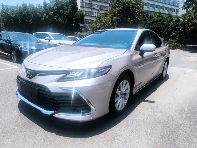 Toyota Camry Camry 2023 2.0g Deluxe Edition
