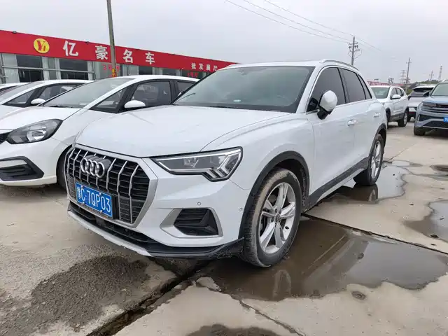 Audi Audi Q3 Audi Q3 2021 35 Tfsi Fashionable And Elegant