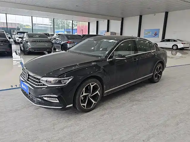 Volkswagen Magotan Magotan 2023 2 Million Commemorative Edition 330tsi Dsg Leading Model — фото