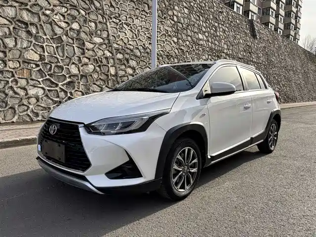 Toyota Yaris L To Dazzle Yaris L Zhixuan 2021 1.5l Cvt Deluxe Edition — фото