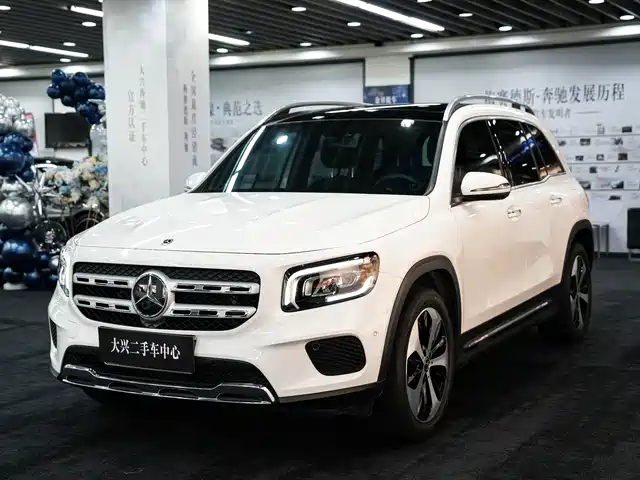 Mercedes-Benz Mercedes-Benz Glb Mercedes-Benz Glb 2021 Glb 200 Fashion Model
