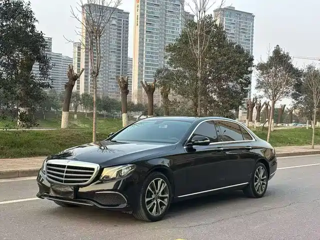 Mercedes-Benz Mercedes-Benz E-Class Mercedes-Benz E-Class 2019 E 200 L
