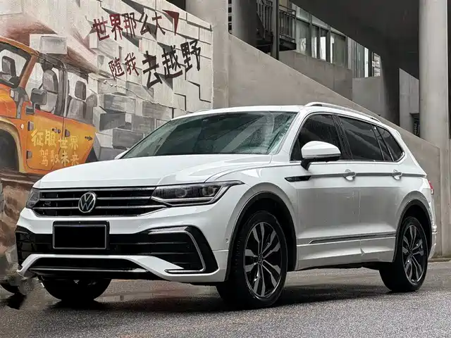 Volkswagen Tiguan L Tiguan L 2023 380tsi Automatic Four-Wheel Drive R-Line Version 7 Seats — фото