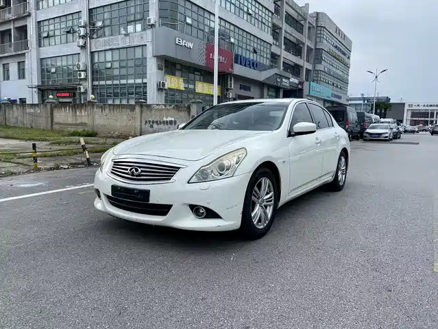 Infiniti Infiniti G Series Infiniti G Series 2013 G25 Sedan Luxury Sports Edition