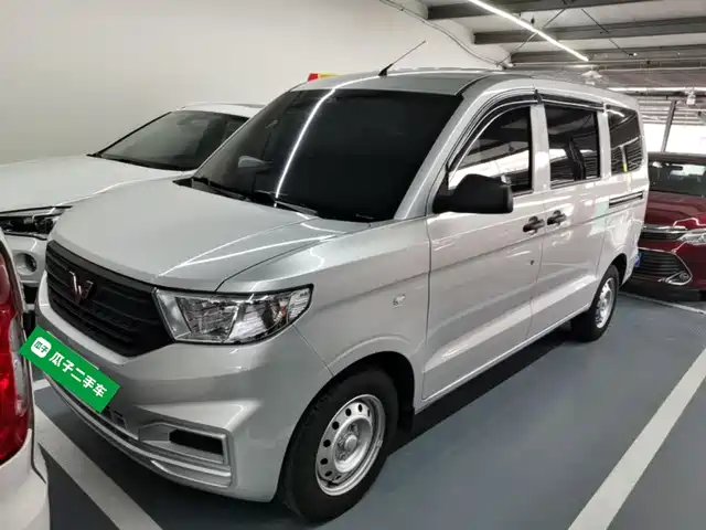Wuling Motors Wuling Hongguang V Wuling Hongguang V 2022 1.5l Jinchue Version Electric Power Assist Lar — фото
