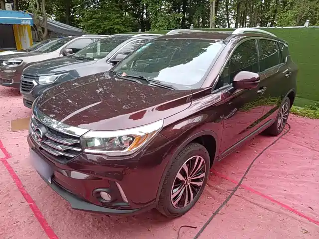 Gac Trumpchi Trumpchi Gs4 Trumpchi Gs4 2017 235t Automatic Two-Wheel Drive Luxury Smart Connected Version — фото