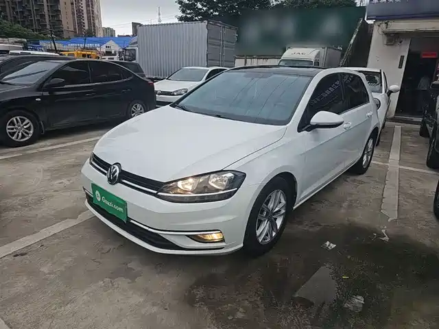 Volkswagen Golf Golf 2018 230tsi Automatic Comfort Type — фото
