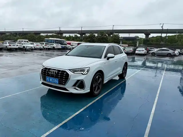 Audi Audi Q3 Audi Q3 2022 35 Tfsi Fashionable And Dynamic