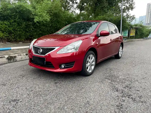 Nissan Tiida Tiida 2013 1.6l Cvt Cool Version
