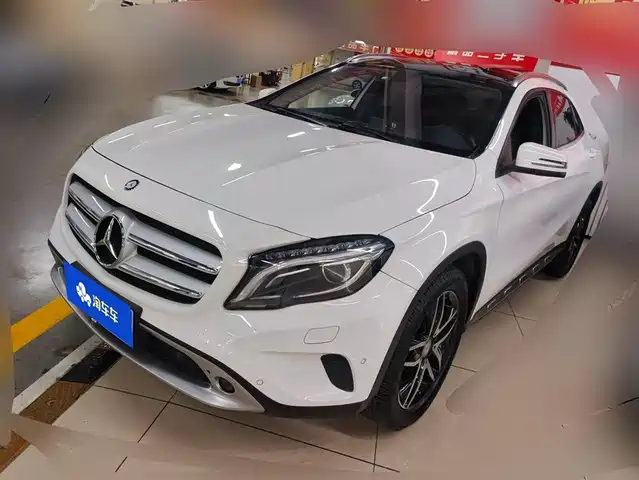 Mercedes-Benz Mercedes-Benz Gla Mercedes-Benz Gla 2015 Gla 220 4matic Fashion Model