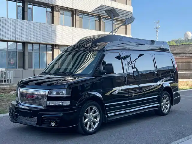 Gmc Savana Savana 2014 5.3l G2500s Four-Wheel Drive Leader — фото