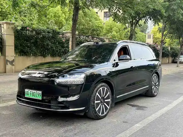 Aito Asks The World Wenjie M9 Wenjie M9 2025 Extended Range Ultra Version 52kwh 6-Seater Version