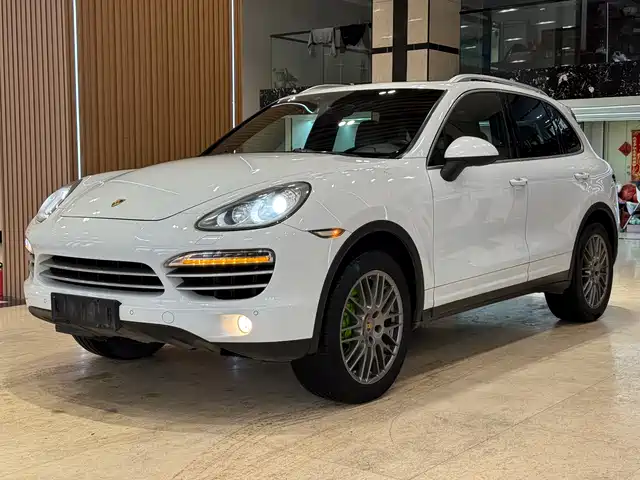 Porsche Cayenne Cayenne 2014 Cayenne Platinum Edition 3.0t