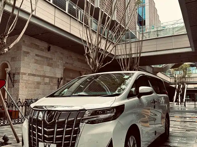 Toyota Elfa Alfa 2018 Facelift 3.5l Premium Version
