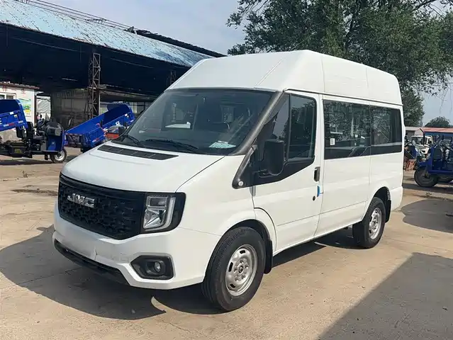 Jiangling Jiangling Fushun Jiangling Fushun 2022 2.0t Manual Multi-Function Passenger Car Short-Axle Medium-High Roof 6-Seater — фото