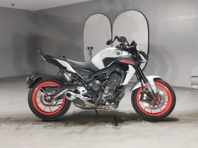 YAMAHA MT-09 — фото