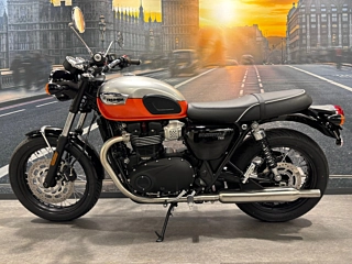 TRIUMPH BONNEVILLE T100 — фото