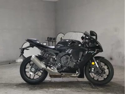 YAMAHA YZF-R1 — фото