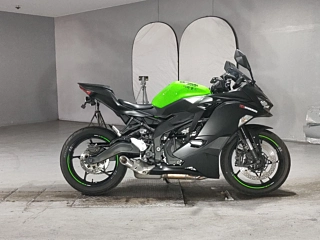 KAWASAKI NINJA ZX-25R SE — фото