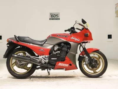 KAWASAKI GPZ900R — фото