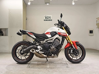 YAMAHA MT-09 — фото