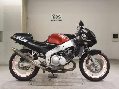 YAMAHA FZR250R-2 — фото