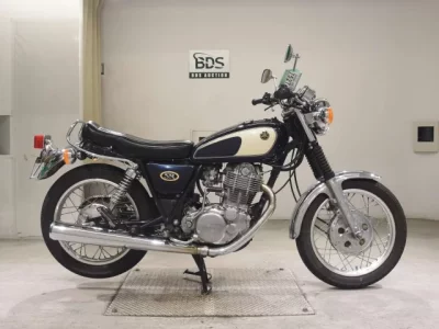 YAMAHA SR400-2 — фото