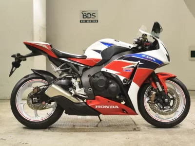 HONDA CBR1000RR ABS — фото