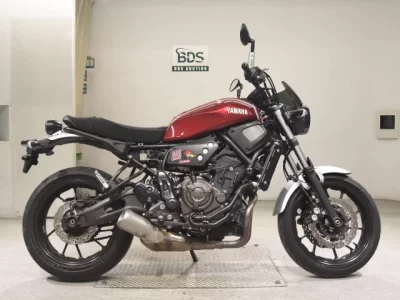 YAMAHA XSR700 — фото
