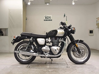 TRIUMPH BONNEVILLE T120 — фото