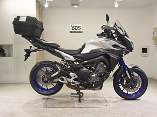 YAMAHA MT-09 — фото