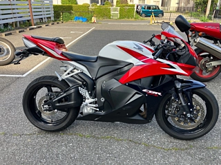HONDA CBR600RR — фото