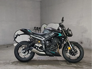 TRIUMPH STREET TRIPLE RS — фото