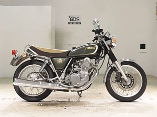 YAMAHA SR400-4 — фото