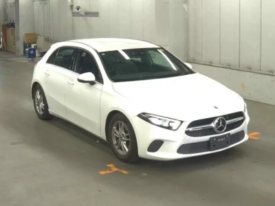 Mercedes-Benz A CLASS 2019 г., 1330 куб. см. Цена в РФ с ПТС 1 231 143 руб. — фото
