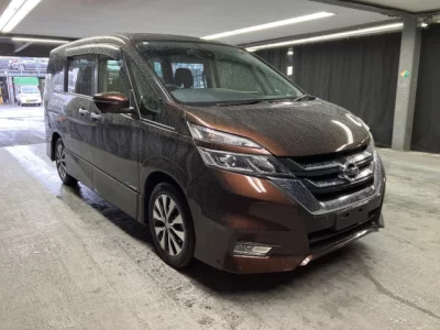 Nissan SERENA — фото