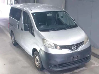 Nissan NV200 — фото