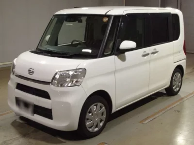 Daihatsu TANTO 2019 г., 660 куб. см. Цена в РФ с ПТС 653 347 руб.