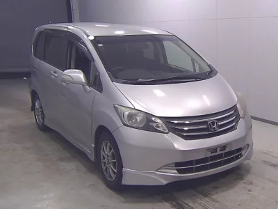 Honda FREED — фото
