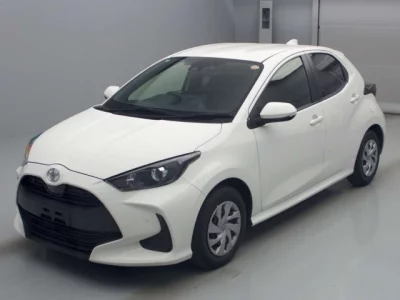 Toyota YARIS — фото