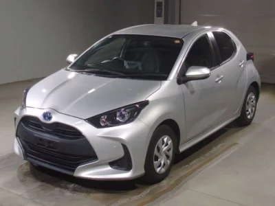 Toyota YARIS — фото
