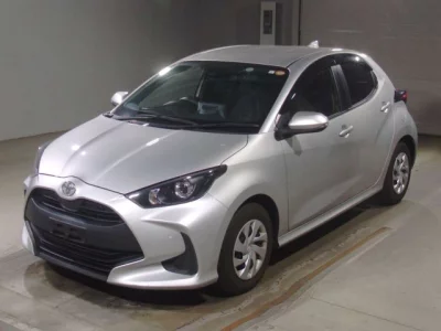 Toyota YARIS — фото