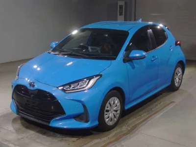 Toyota YARIS — фото