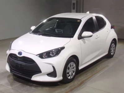 Toyota YARIS — фото