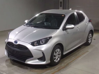 Toyota YARIS — фото