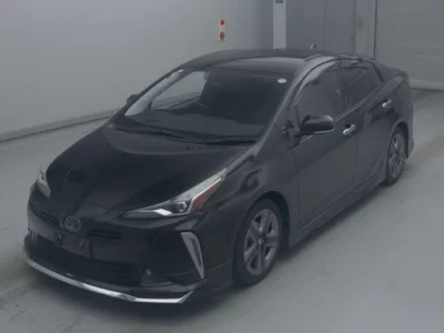Toyota Prius — фото