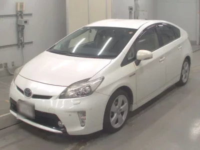 Toyota Prius — фото