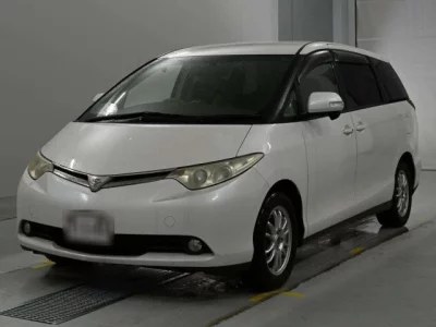 Toyota ESTIMA — фото